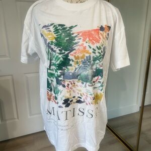 Abercrombie & Fitch White Graphic Tee